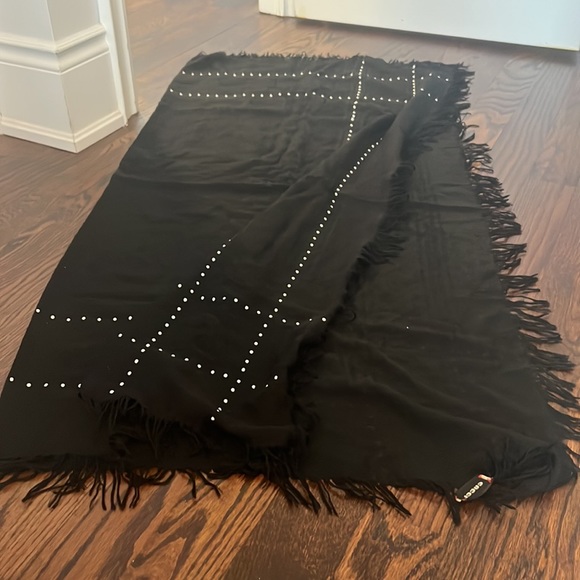 Cucci shawl - Picture 3 of 11